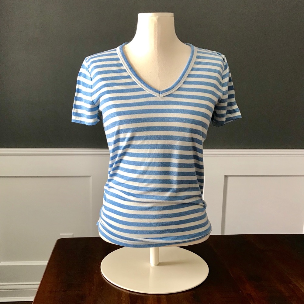 5 for $25 🎁 Lou & Grey Vintage Style T-Shirt XS